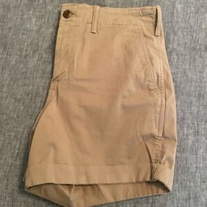 New gap khaki shorts